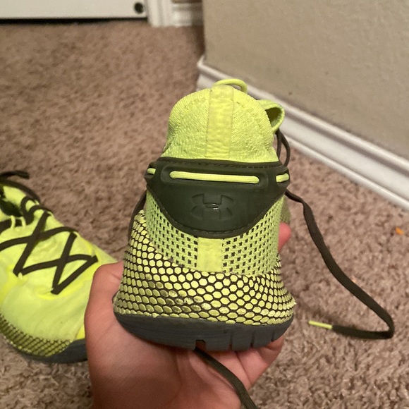 curry 6 basketball shoe - Picture 2 of 5